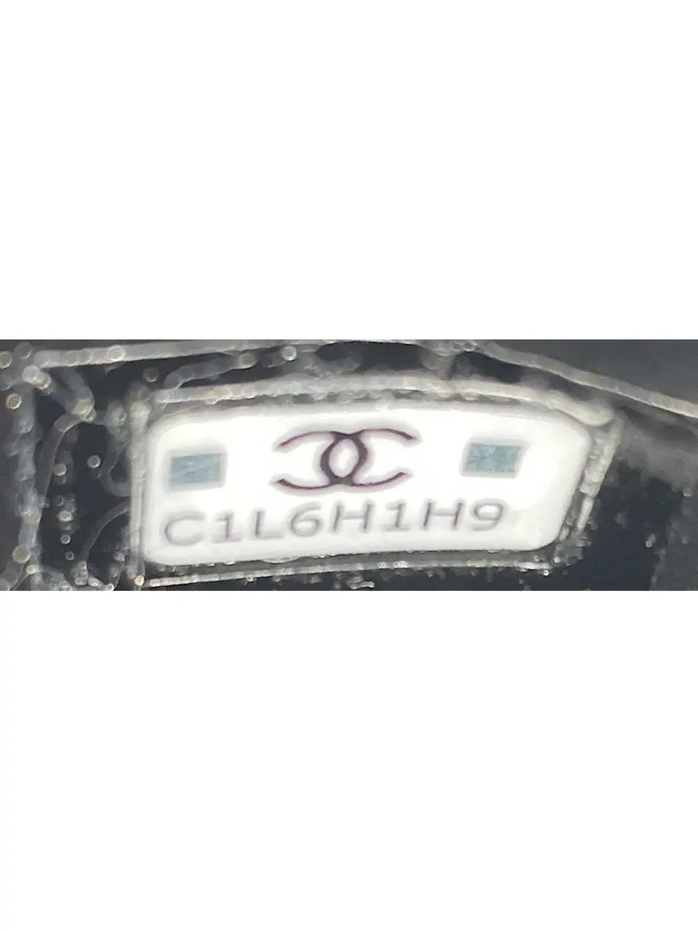 CHANEL elevate your